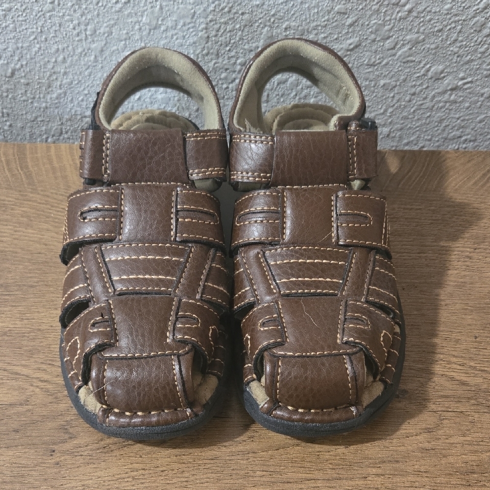 Arizona Jean Company Brown Kids‎ Sandals